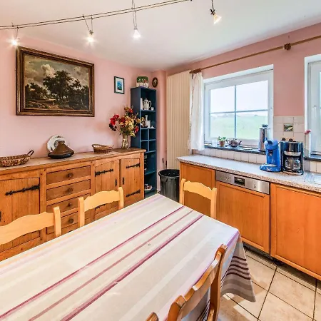 Vakantiehuis Beautiful In With Sauna