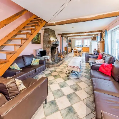 Beautiful In With Sauna Vakantiehuis *