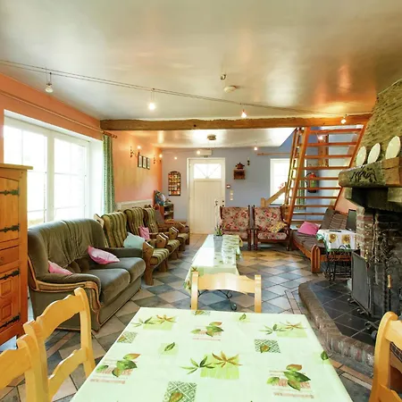 Vakantiehuis Beautiful In With Sauna