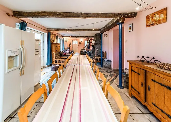 Hébergement de vacances Beautiful In With Sauna Brisy