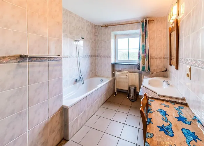 Hébergement de vacances Beautiful In With Sauna Brisy