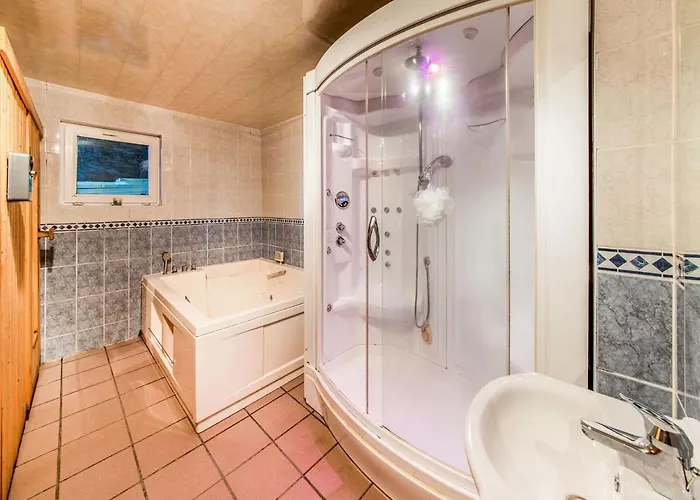 Beautiful In With Sauna Hébergement de vacances Brisy