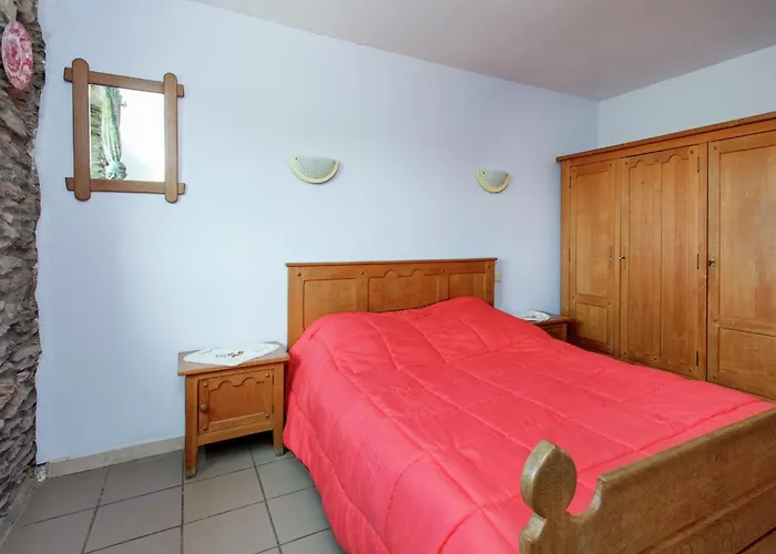 Beautiful In With Sauna Hébergement de vacances Brisy